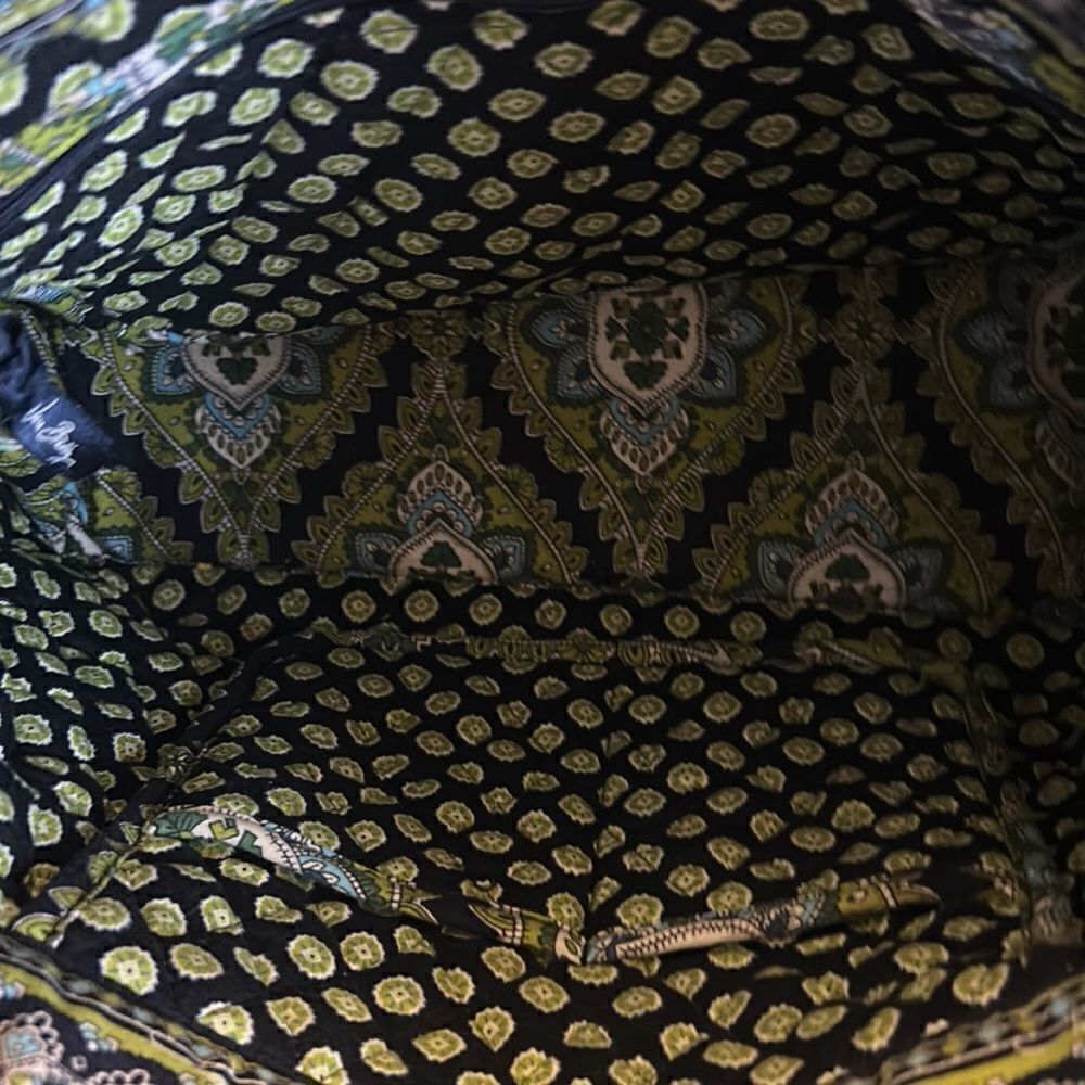 Vera Bradley green navy paisley shoulder bag 14” X  10” w/ matching card holder - Picture 9 of 12